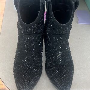 Elegant Black Studded Women's Shoes